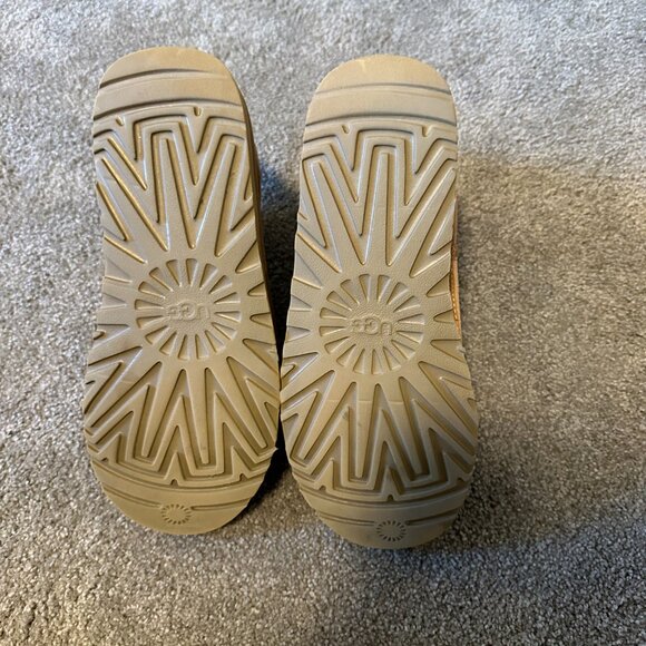 Uggs Size Women's 11 - Picture 6 of 6